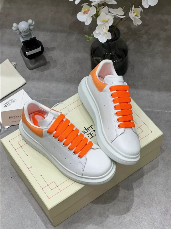 Alexander McQueen Oversized Sneaker - RAS51