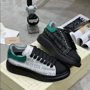 Alexander McQueen Oversized Sneaker - RAS62