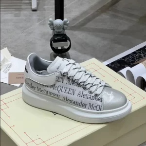 Alexander McQueen Oversized Sneaker - RAS65