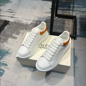 Alexander McQueen Oversized Sneaker - RAS23