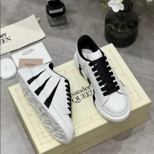 Alexander McQueen Oversized Sneaker - RAS45