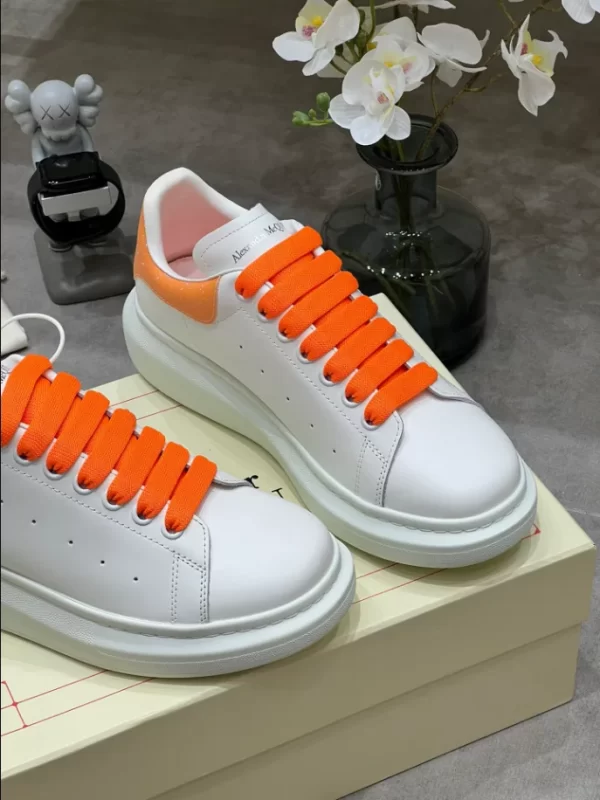 Alexander McQueen Oversized Sneaker - RAS51