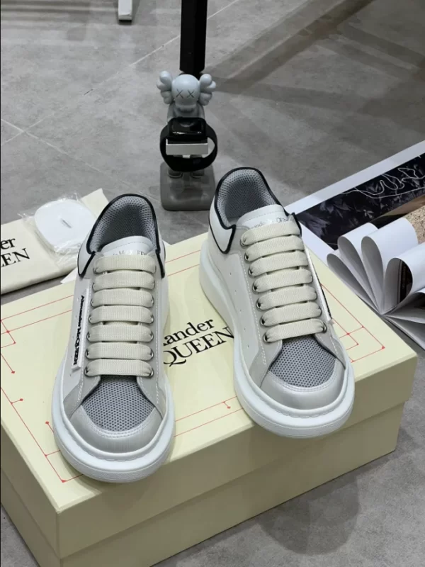 Alexander McQueen Oversized Sneaker - RAS59