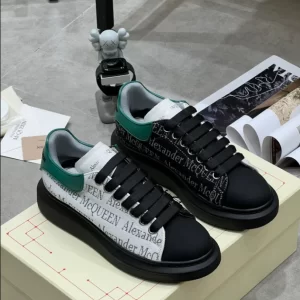 Alexander McQueen Oversized Sneaker - RAS62