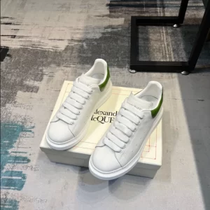 Alexander McQueen Oversized Sneaker - RAS19