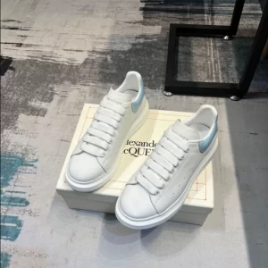 Alexander McQueen Oversized Sneaker - RAS16