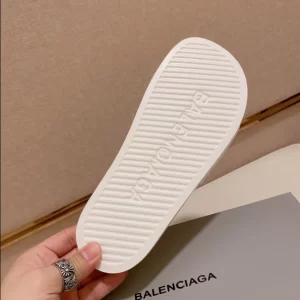 Balenciaga Pool Slide Sandals - BS06