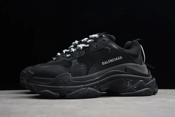 Balenciaga Triple S 1.0 Full Black Sneakers - RBS39