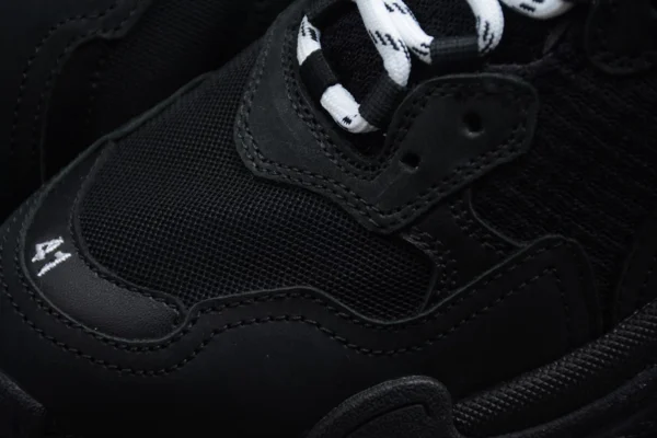 Balenciaga Triple S 1.0 Full Black Sneakers - RBS39