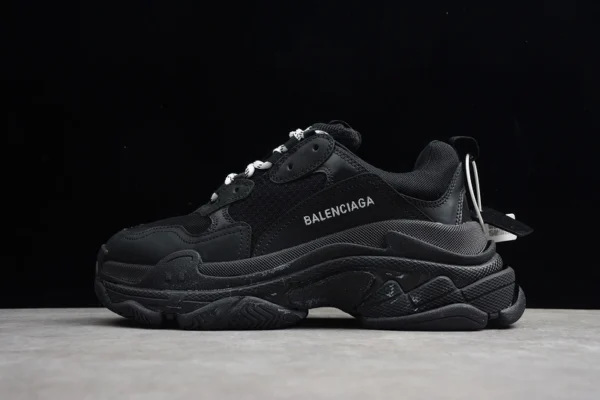 Balenciaga Triple S 1.0 Full Black Sneakers - RBS39