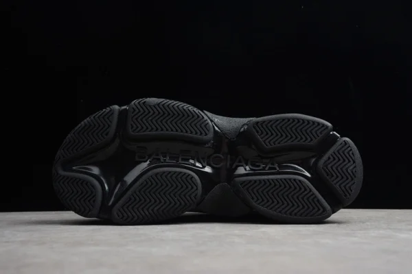 Balenciaga Triple S 1.0 Full Black Sneakers - RBS39