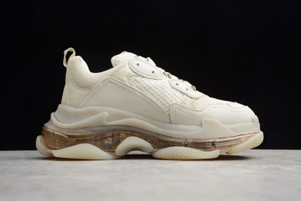 Balenciaga Triple S Clear Sole Low-Top Sneakers in White - RBS41