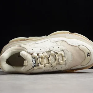 Balenciaga Triple S Clear Sole Low-Top Sneakers in White - RBS41