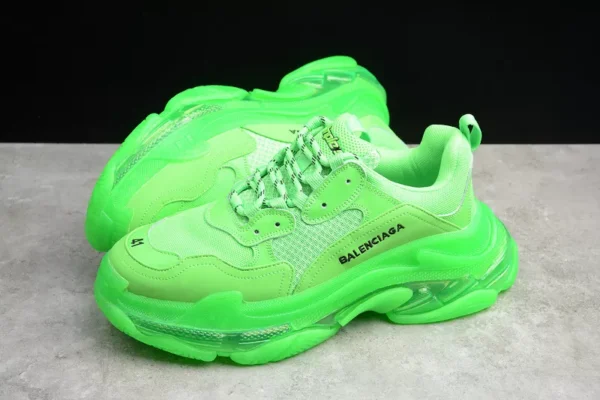 Balenciaga Triple S Clear Sole in Green - RBS35