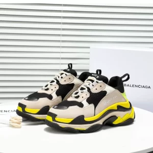 Balenciaga Triple S Sneaker - RBS46