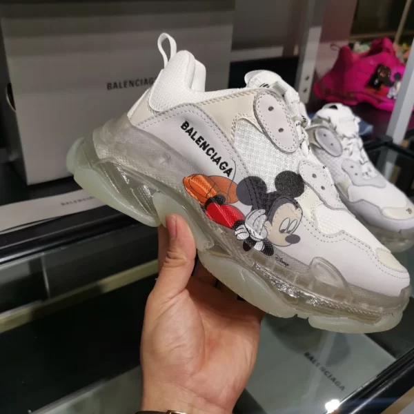 Balenciaga Triple S Sneaker - RBS63