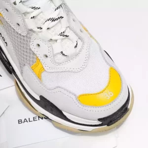 Balenciaga Triple S Sneaker - RBS58