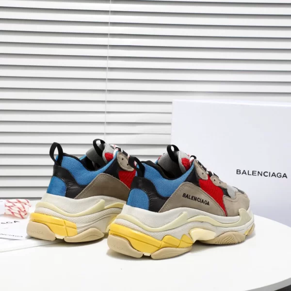 Balenciaga Triple S Sneaker - RBS50