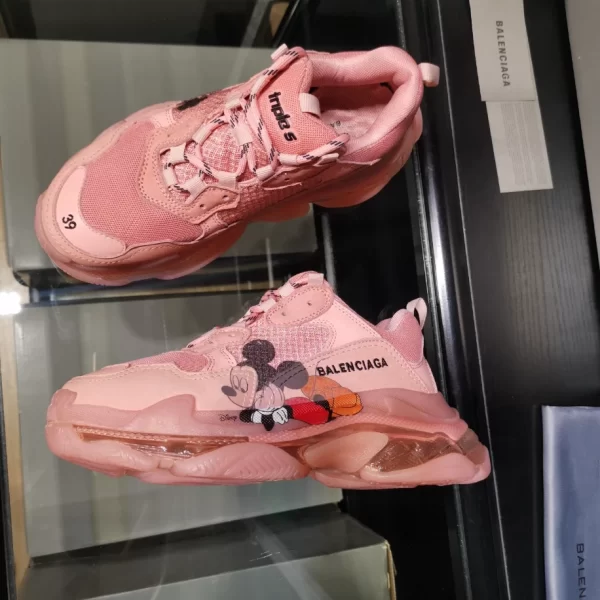 Balenciaga Triple S Sneaker - RBS62