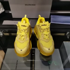 Balenciaga Triple S Sneaker - RBS65