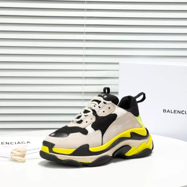 Balenciaga Triple S Sneaker - RBS46