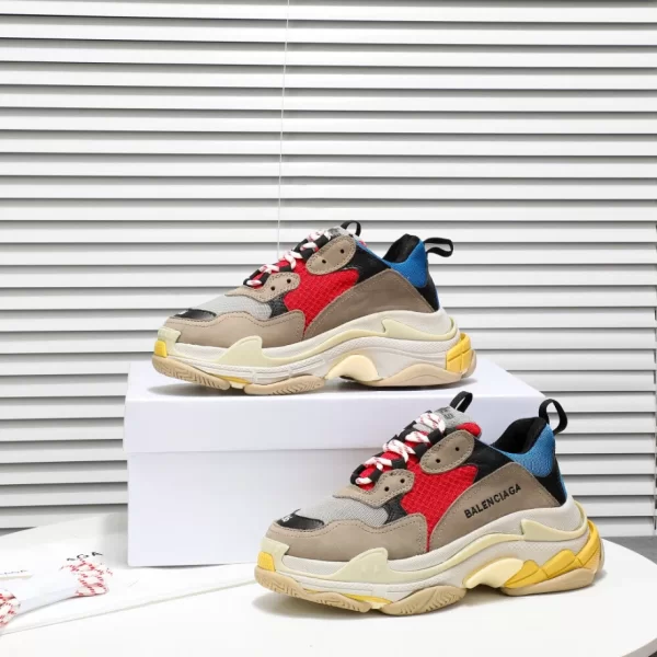 Balenciaga Triple S Sneaker - RBS50