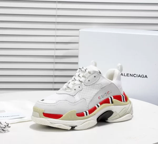 Balenciaga Triple S Sneaker - RBS56