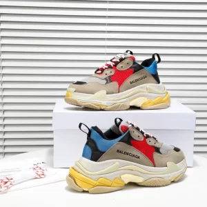 Balenciaga Triple S Sneaker - RBS50