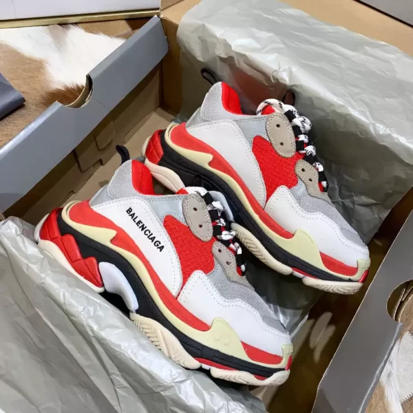 Balenciaga Triple S Sneaker - RBS52