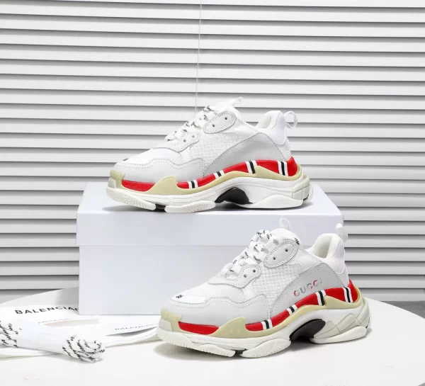 Balenciaga Triple S Sneaker - RBS56