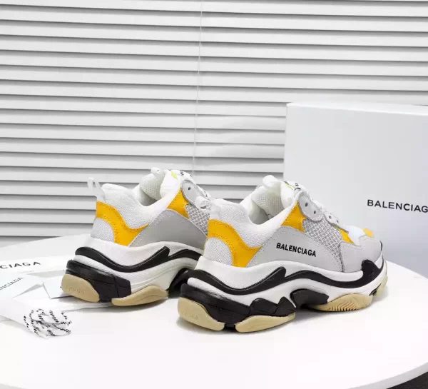 Balenciaga Triple S Sneaker - RBS58