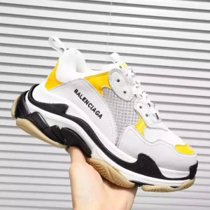 Balenciaga Triple S Sneaker - RBS58