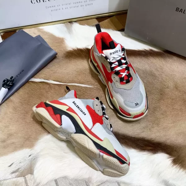 Balenciaga Triple S Sneaker - RBS52