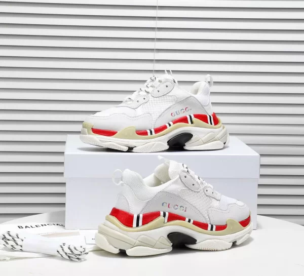 Balenciaga Triple S Sneaker - RBS56