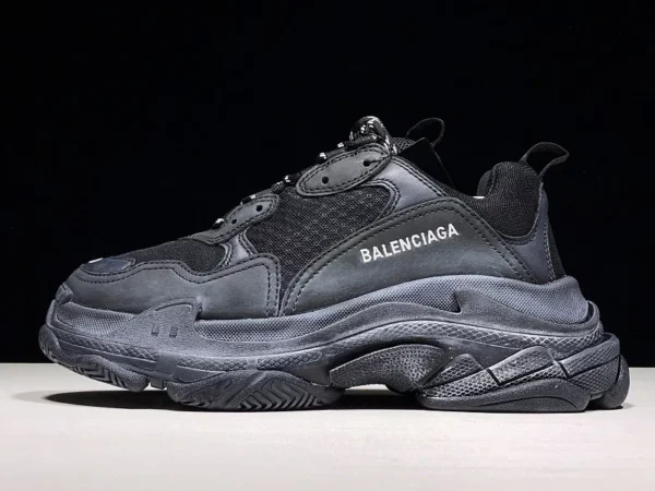 Balenciaga Triple S Sneaker In Black - RBS43