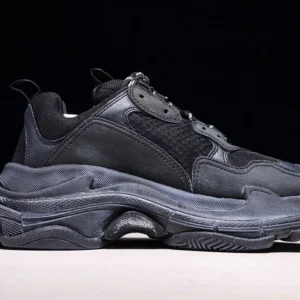 Balenciaga Triple S Sneaker In Black - RBS43