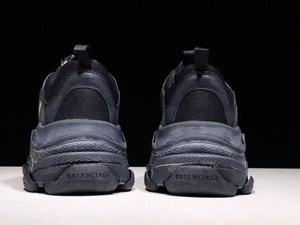 Balenciaga Triple S Sneaker In Black - RBS43