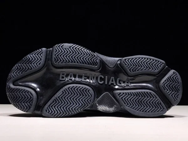 Balenciaga Triple S Sneaker In Black - RBS43