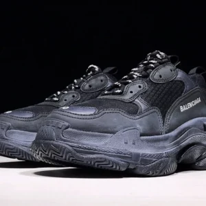 Balenciaga Triple S Sneaker In Black - RBS43