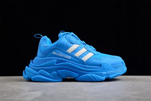 Balenciaga x Adidas Triple S Low-Top Sneakers in Blue - RBS37