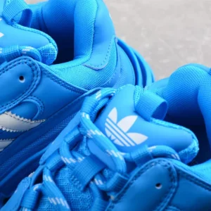 Balenciaga x Adidas Triple S Low-Top Sneakers in Blue - RBS37