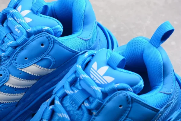 Balenciaga x Adidas Triple S Low-Top Sneakers in Blue - RBS37