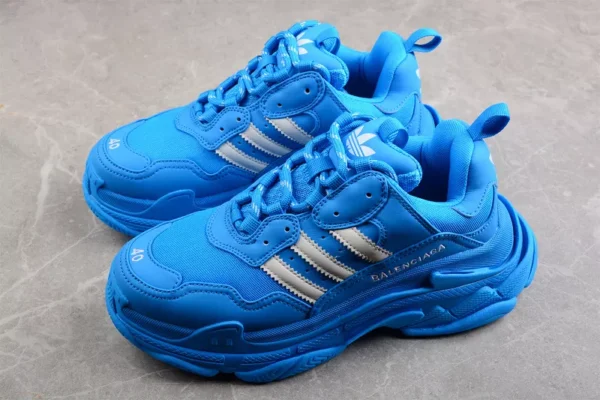 Balenciaga x Adidas Triple S Low-Top Sneakers in Blue - RBS37