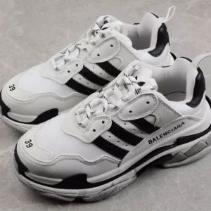 Balenciaga x Adidas x Triple S Sneakers in White - RBS36