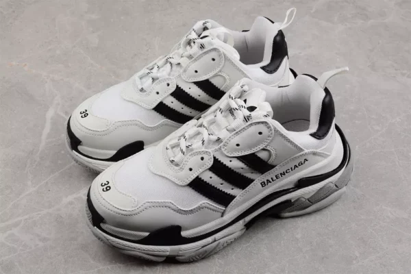 Balenciaga x Adidas x Triple S Sneakers in White - RBS36