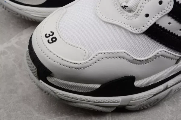Balenciaga x Adidas x Triple S Sneakers in White - RBS36