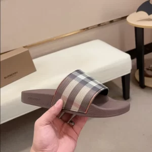 Burberry Check Slides - SB11