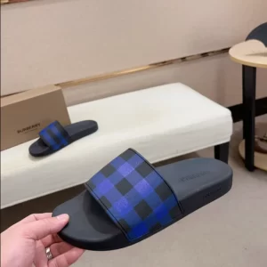 Burberry Check Slides - SB12