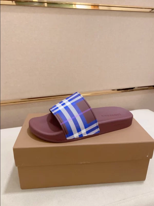 Burberry Check Slides - SB04