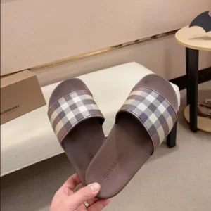 Burberry Check Slides - SB11